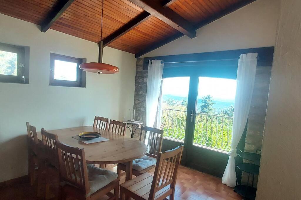 Villa Maison De Campagne 04 Vacheres Luberon 3 Chambres 8 Personnes Luaran gambar