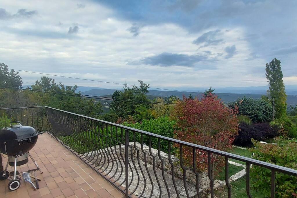 Villa Maison De Campagne 04 Vacheres Luberon 3 Chambres 8 Personnes Luaran gambar