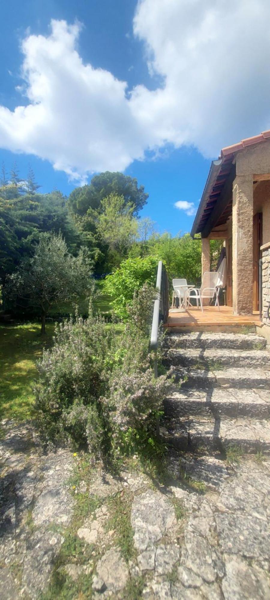 Villa Maison De Campagne 04 Vacheres Luberon 3 Chambres 8 Personnes Luaran gambar